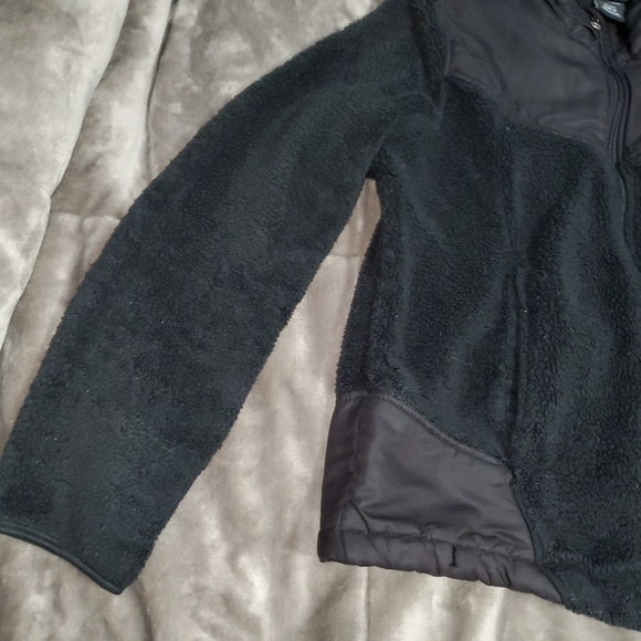 Fuzzy black jacket - Picture 2 of 6